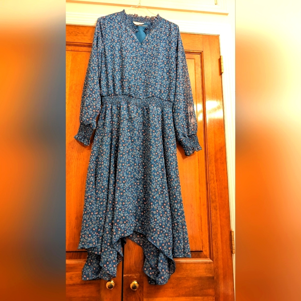 Women's blue flower dress